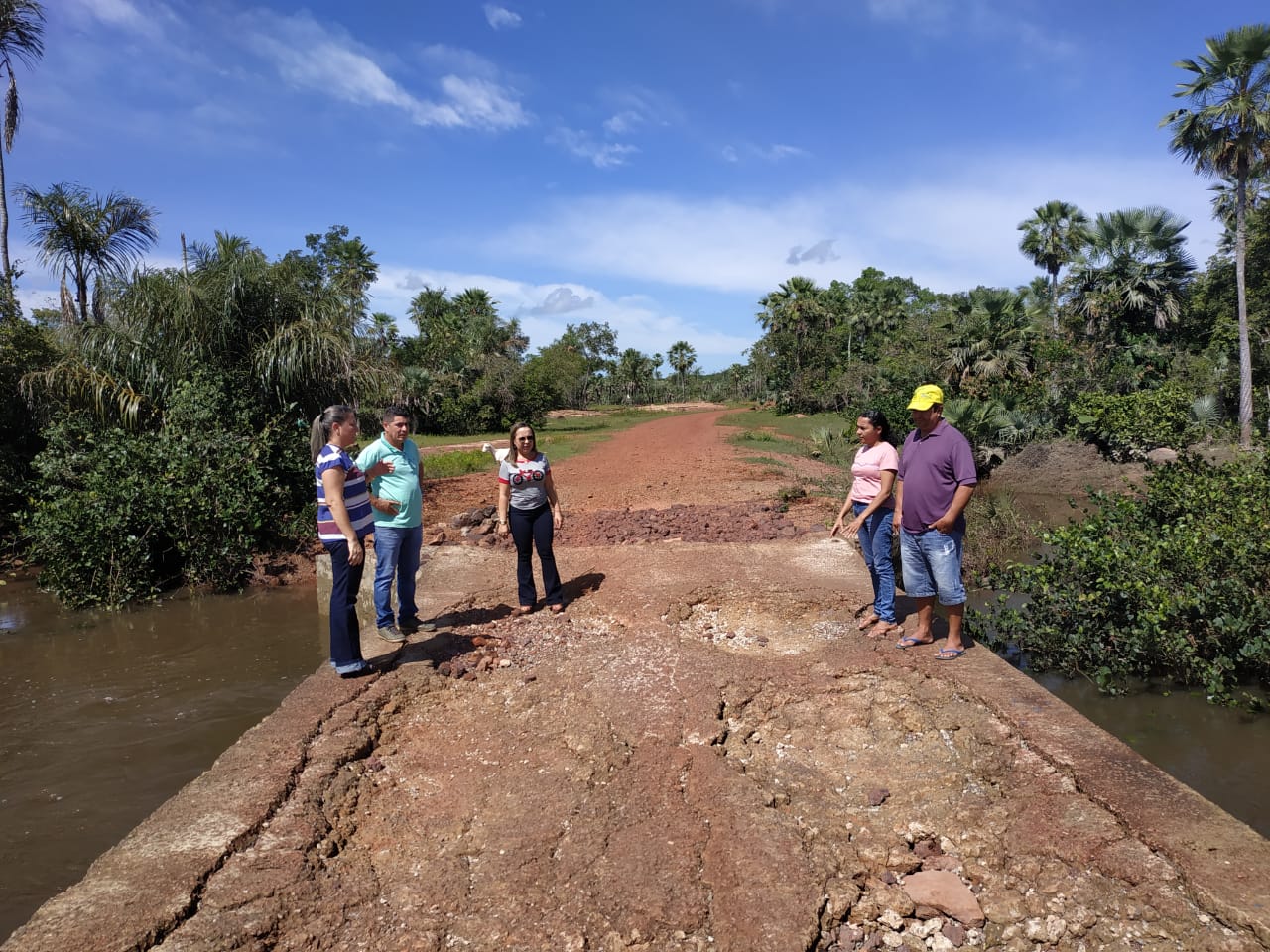 Prefeita Vilma Amorim vistoria obras em Esperantina
