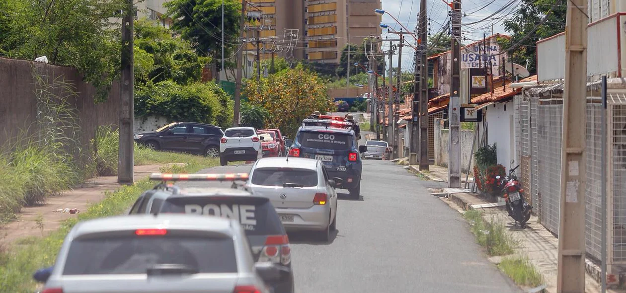 Comboio da polícia 