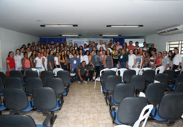 Conferência sobre saúde em Altos