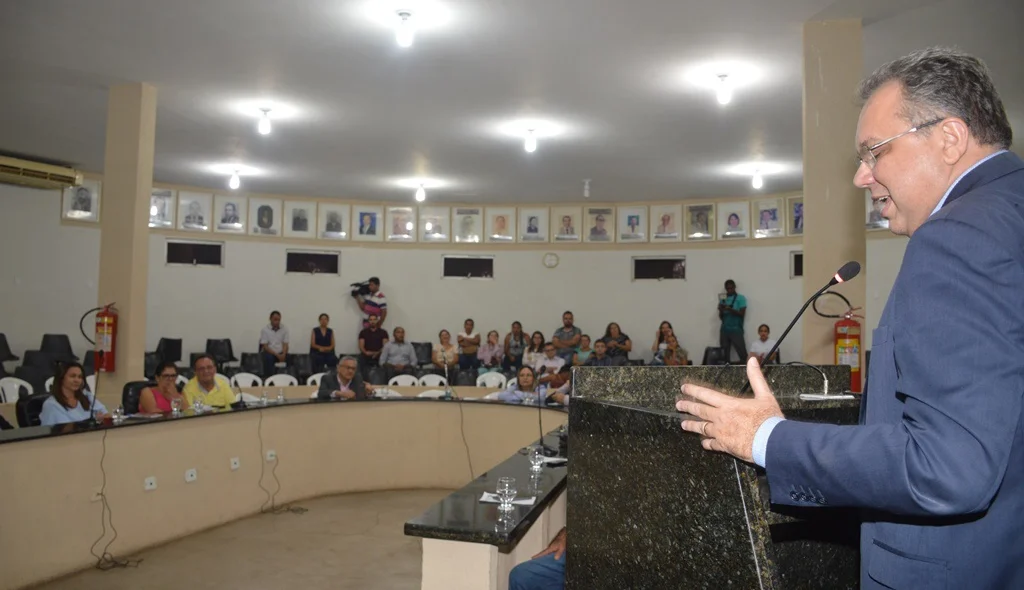 Florentino Neto garantiu novas ações para Picos