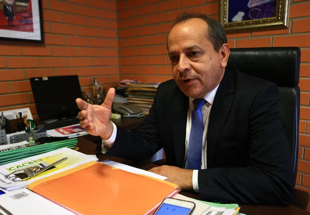Hélio Isaías