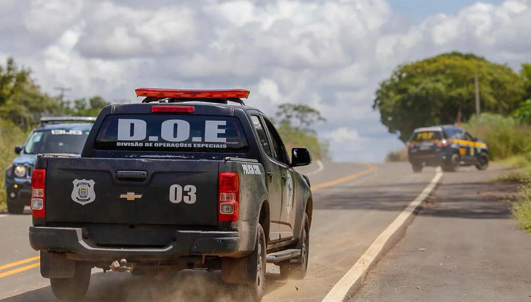 Viatura da Polícia Civil