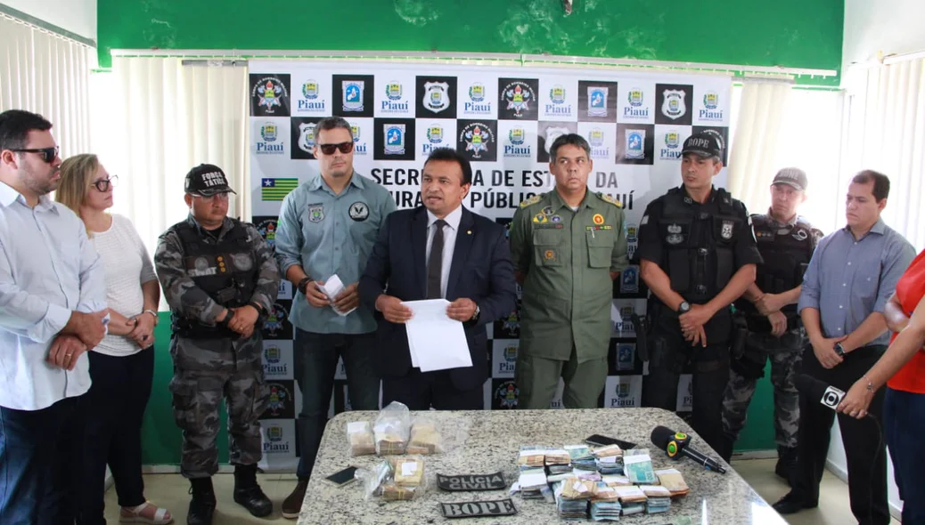 Coletiva de imprensa no Greco