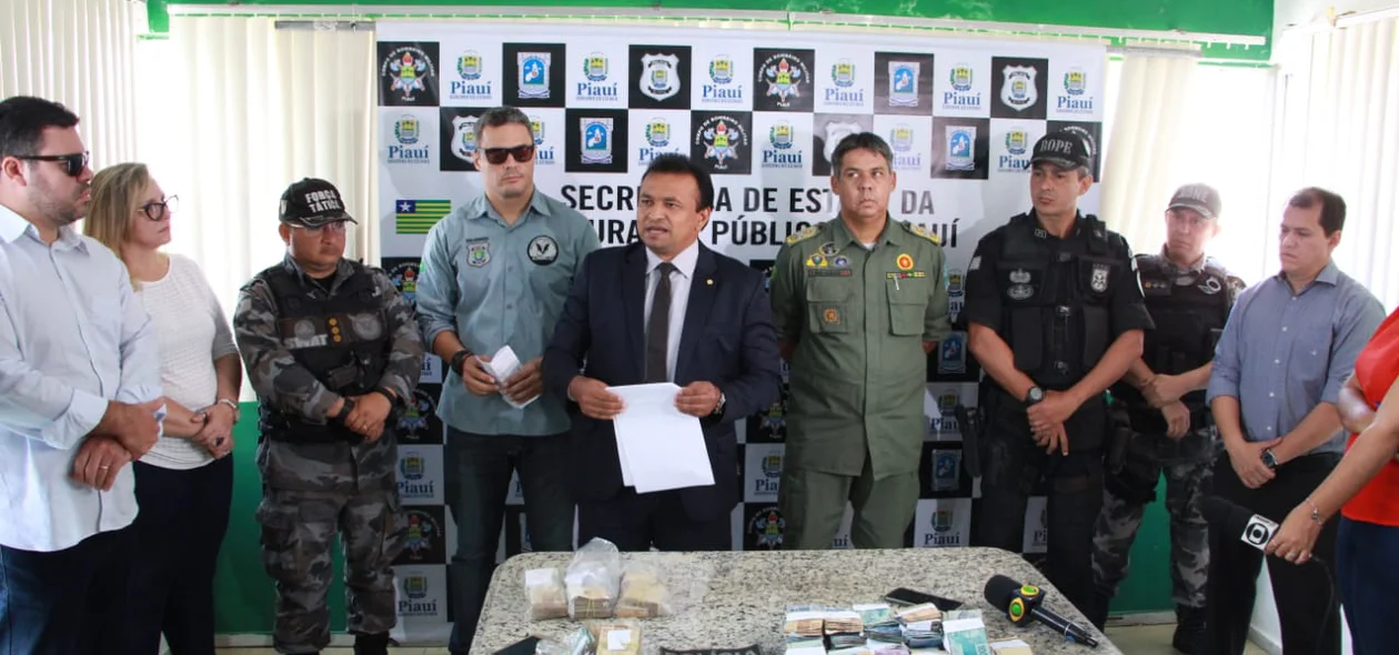 Coletiva de imprensa no Greco