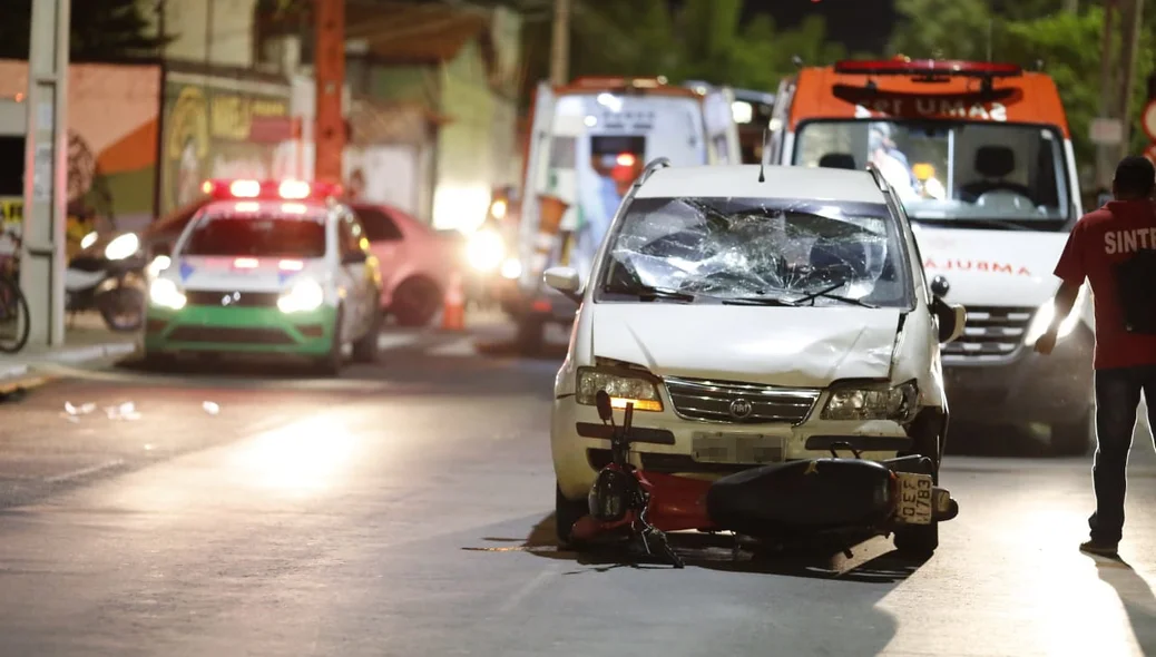 Motorista do carro teve ferimentos leves