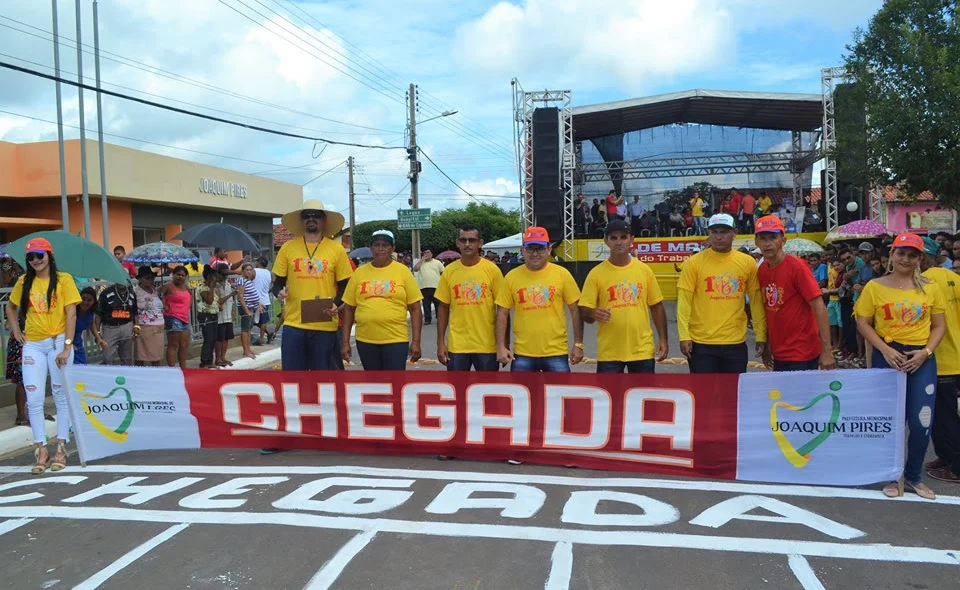 Atletas participam de comemoração do Dia do Trabalhador em Joaquim Pires