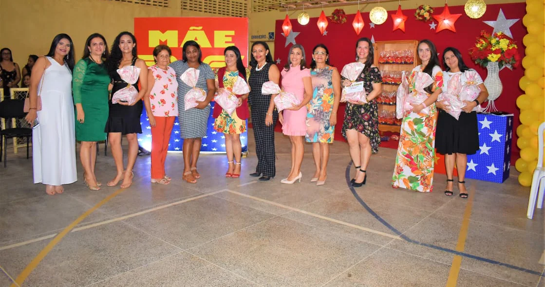 Festa em comemoração ao Dia das Mães em Joaquim Pires