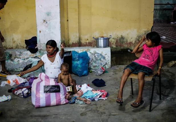 Venezuelanos se refugiam em abrigo de Teresina