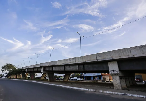 Elevado da Avenida Miguel Rosa