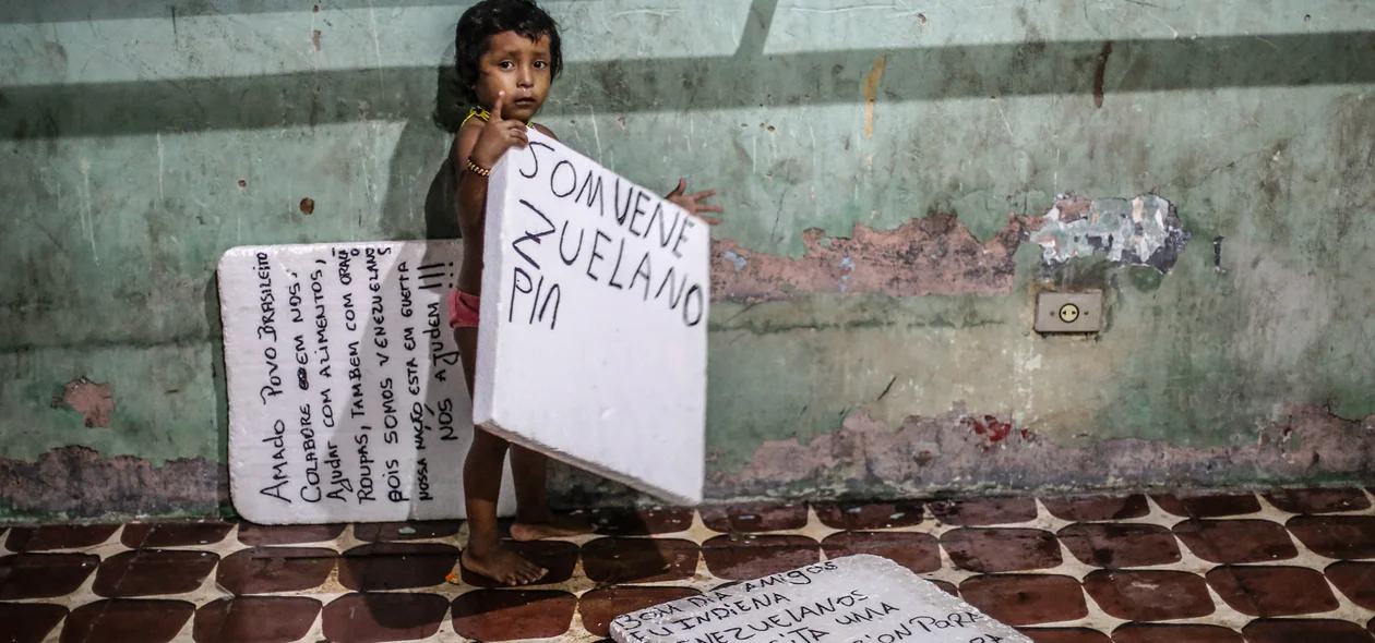 Venezuelanos estão na associação de pescadores do bairro Poti Velho
