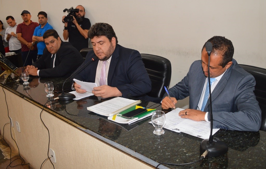 Hugo Victor anuncia resultado da eleição da Câmara de Pico