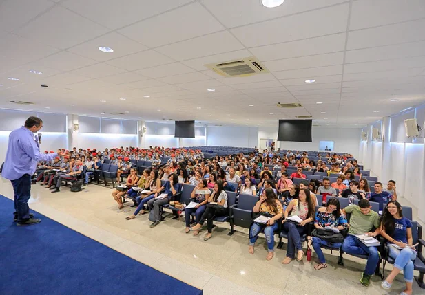 UNIFSA realiza revisão para o Enem 2019