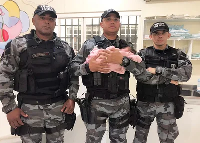 O bebê foi encontrado pela PM