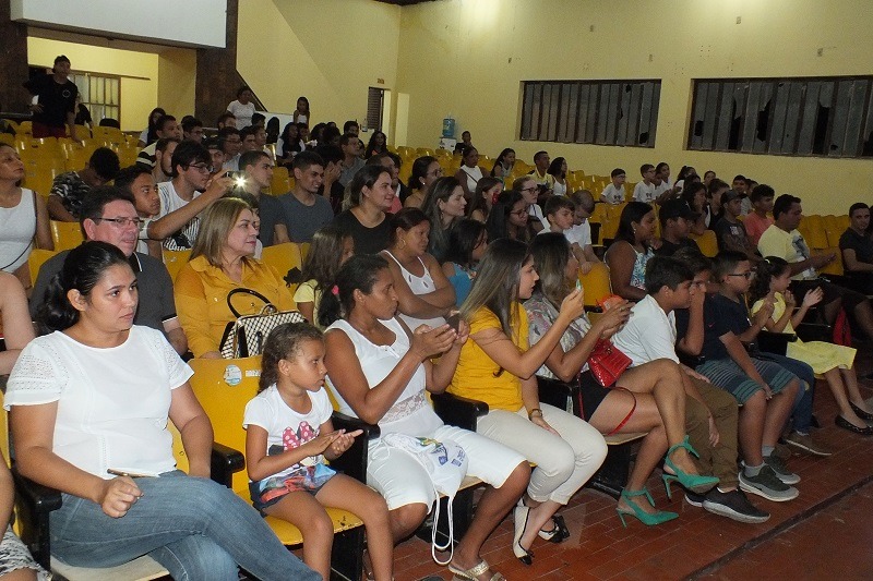 Público presente no Festival de Talentos em Campo Maior