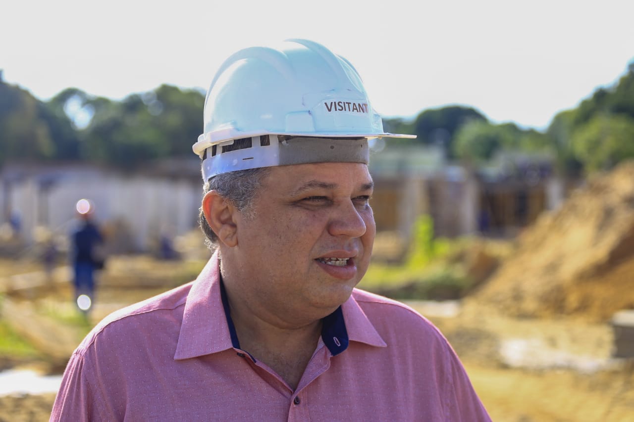 Secretário de Saúde Florentino Neto