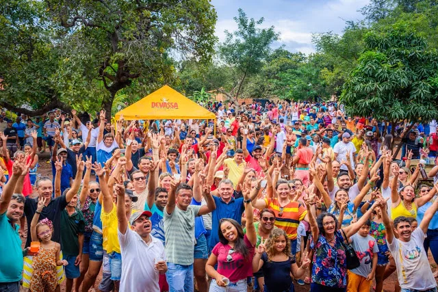 Moradores comemoram inauguração da ETA