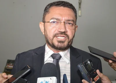 Padre Walmir transforma Defesa Civil em seceretaria