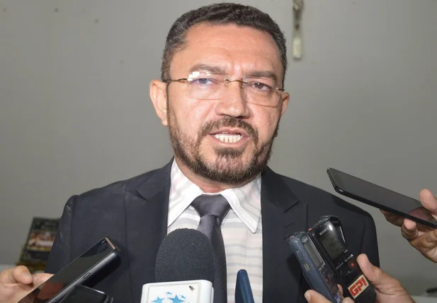Padre Walmir transforma Defesa Civil em seceretaria