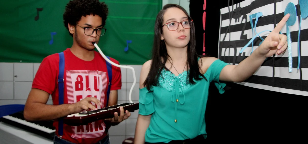 Atividades culturais nas escolas da rede estadual 