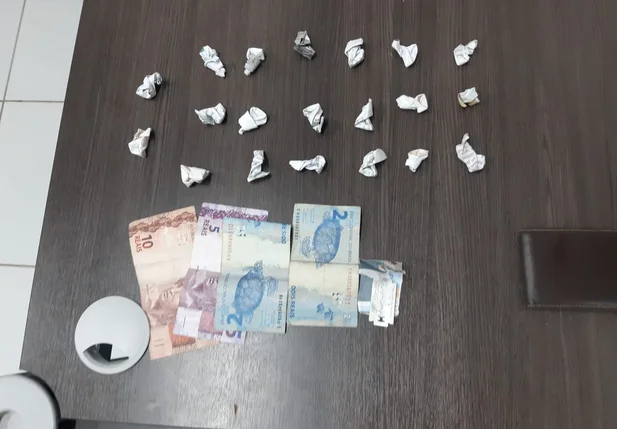 Entorpecentes e dinheiro apreendidos pela Polícia Civil do Maranhão