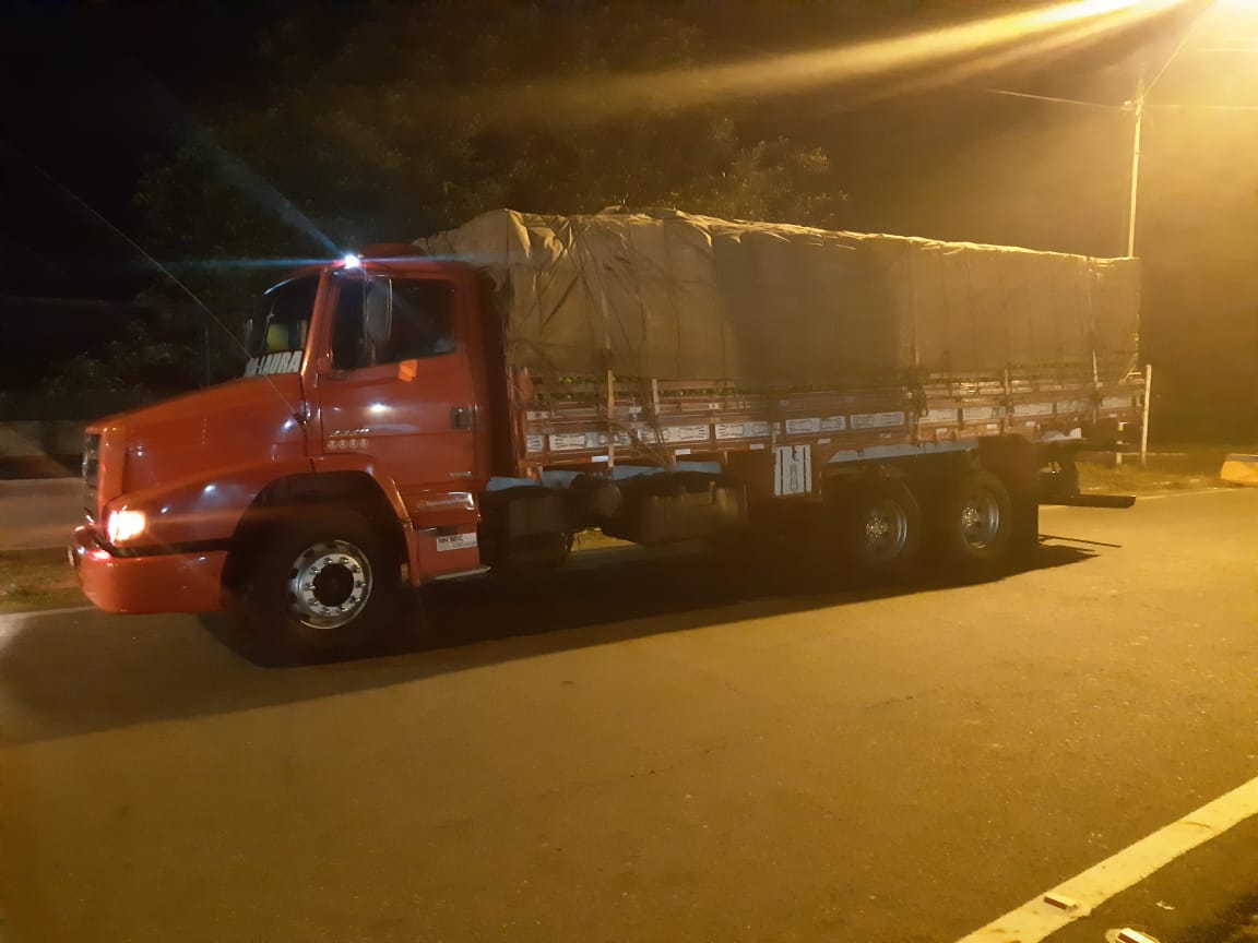 Motorista de caminhão encontrado com rebite