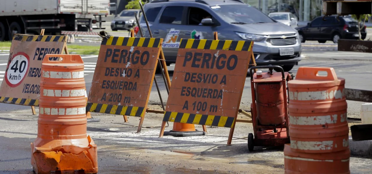 Obras de construção de galeria da Zona Leste