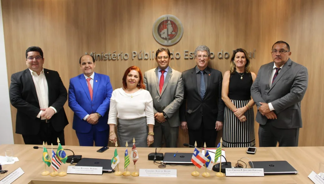 Procuradores que participaram da reunião