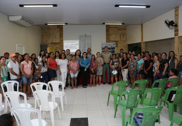Solenidade de lançamento do Programa Educacional de Resistência às Drogas e à Violência 