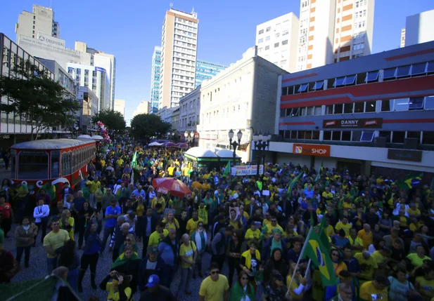 Ato em apoio a Bolsonaro em Curitiba