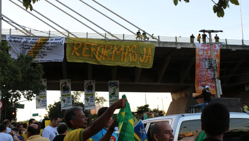 Manifestação a favor de Bolsonaro em Teresina