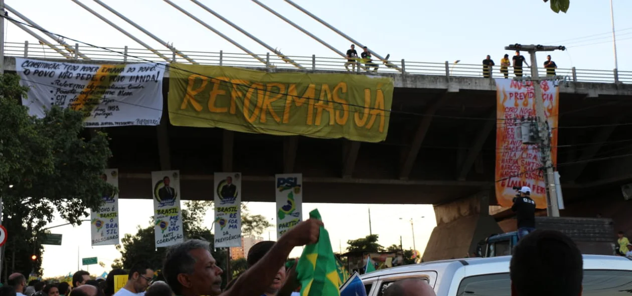 Manifestação a favor de Bolsonaro em Teresina