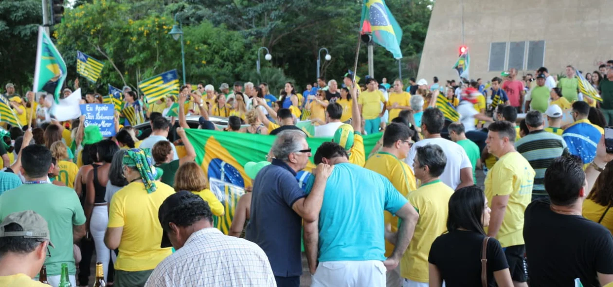 Manifestantes se concentraram na Ponte Estaiada