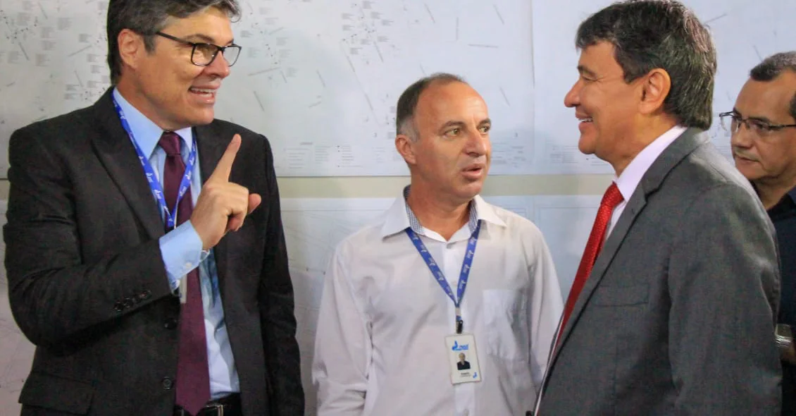 Wellington Dias visita instalações do Piauí Conectado em Teresina