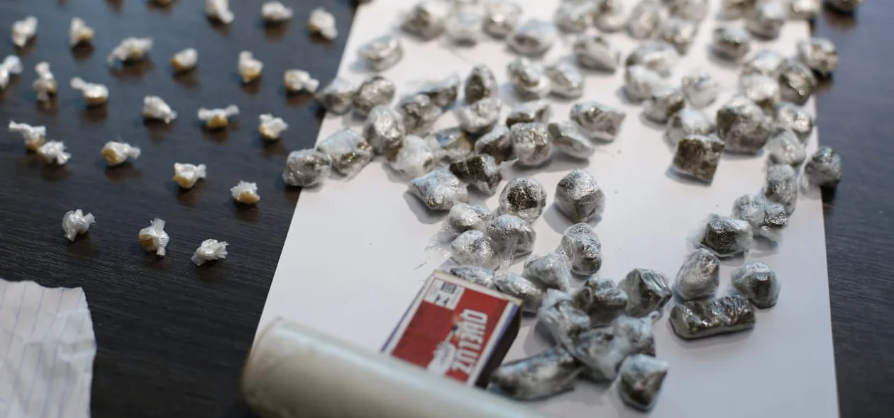 Além do crack, a polícia apreendeu maconha e cocaína