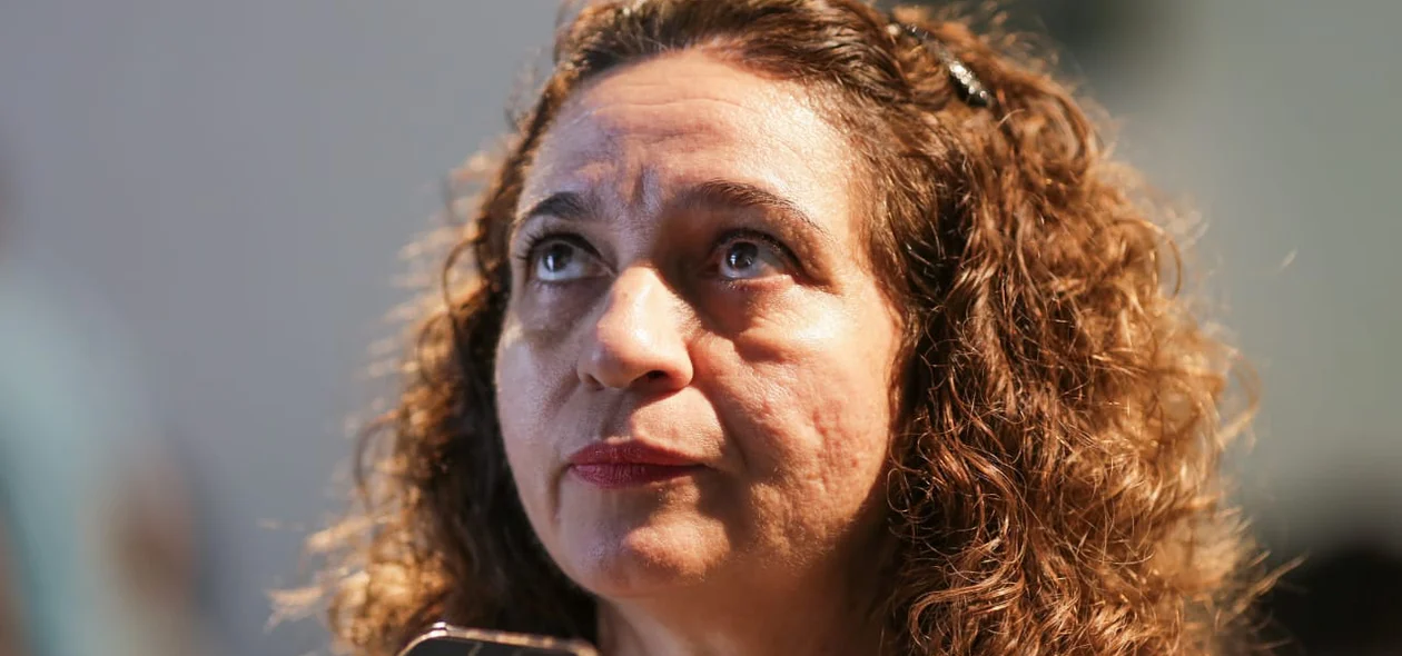 Ana Lúcia