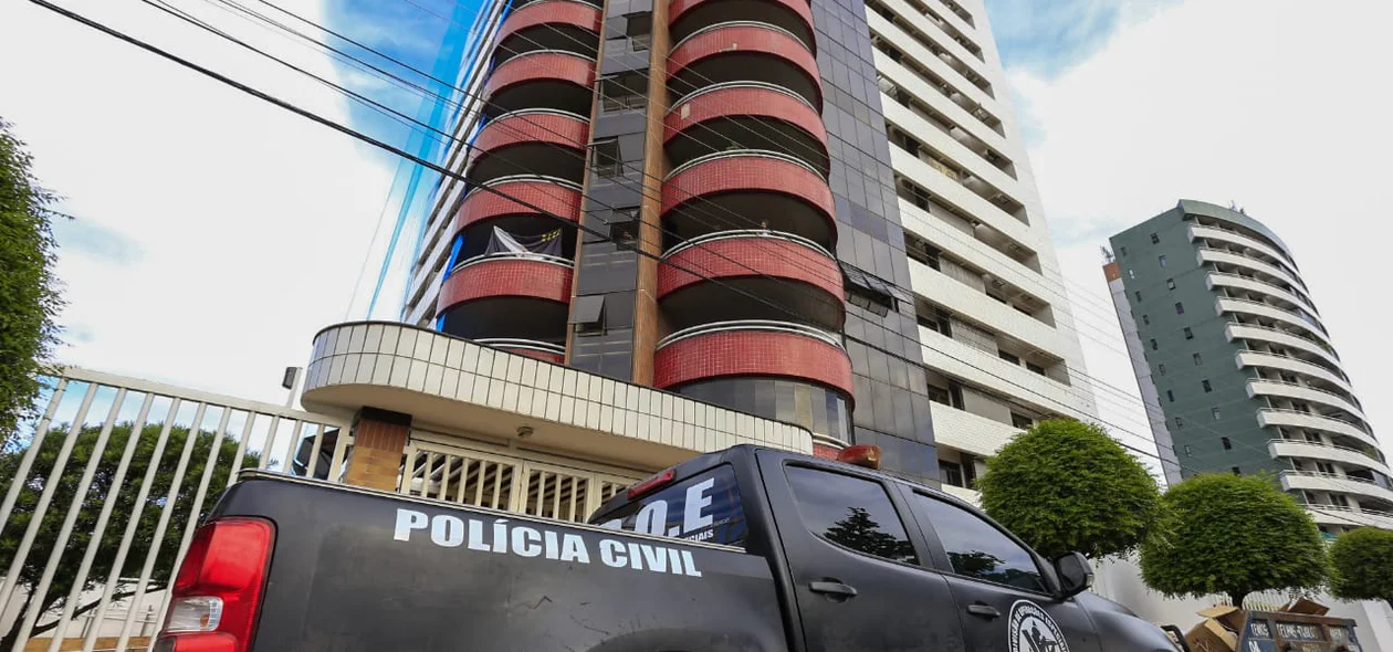 Viatura da Polícia Civil