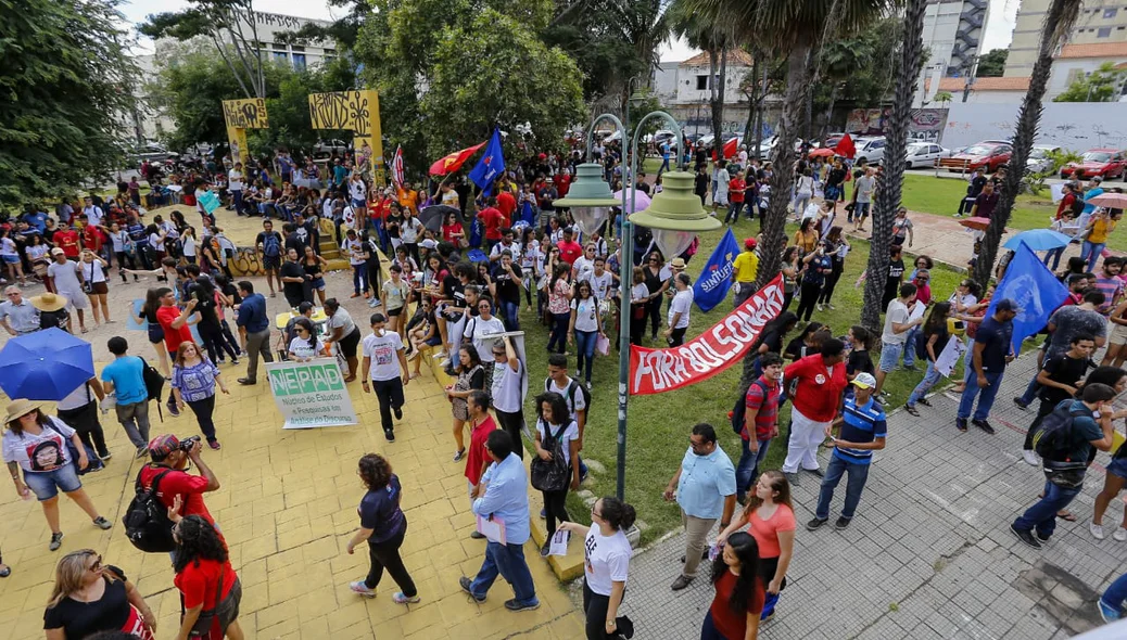 Ato se concentrou na Praça da Liberdade
