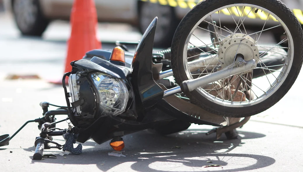 Motociclista morreu no local