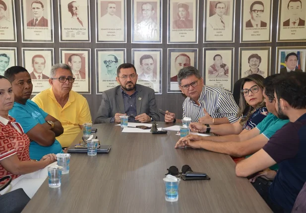 Ribamar Bastos promete concluir obras de drenagem até setembro