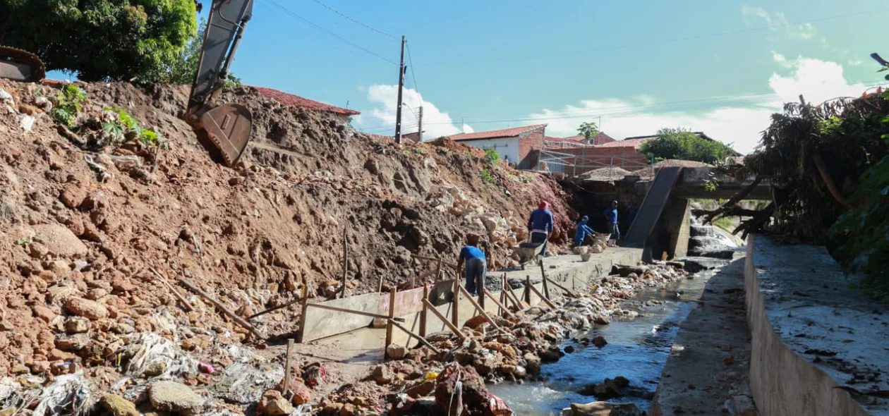 Construção de galeria na zona sudeste de Teresina
