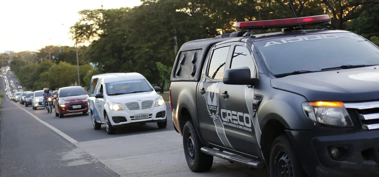 Policiais do Greco acompanharam o cortejo
