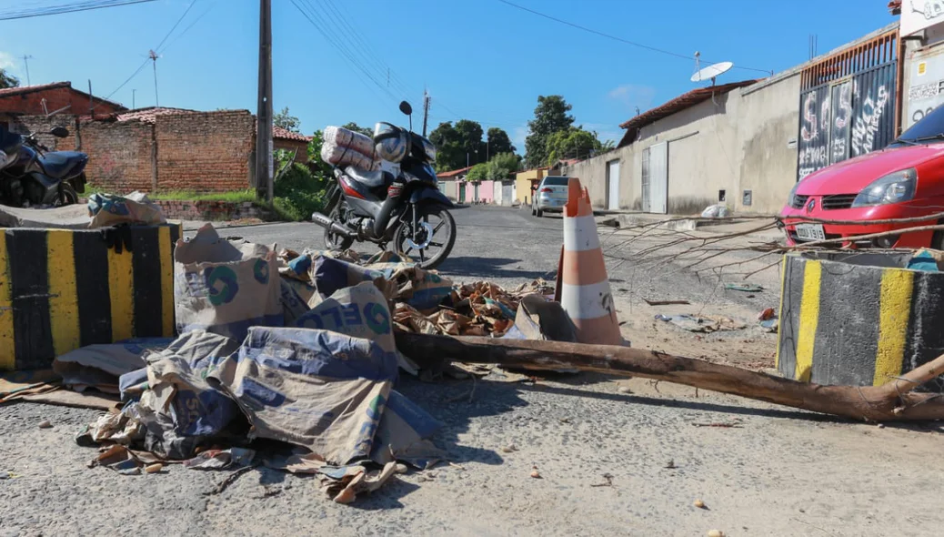 Rua foi interditada pela Prefeitura de Teresina