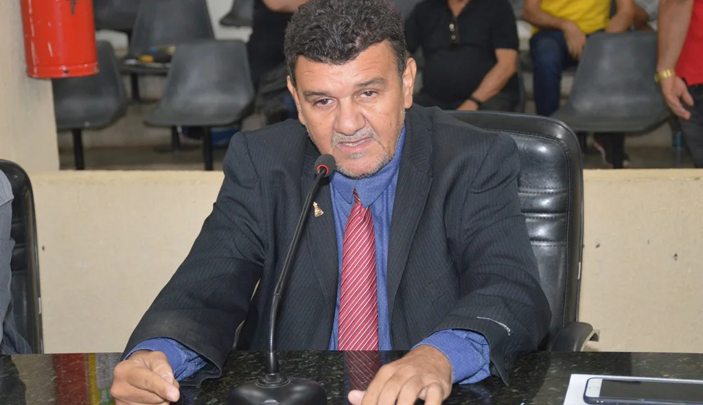 Vereador Simão Carvalho (PSD) justificou mudança do seu voto