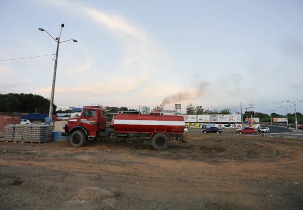 A obra tem como objetivo aliviar o trânsito na região