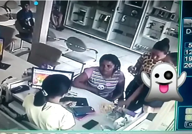 Imagens da câmera de segurança da loja de aparelhos celulares