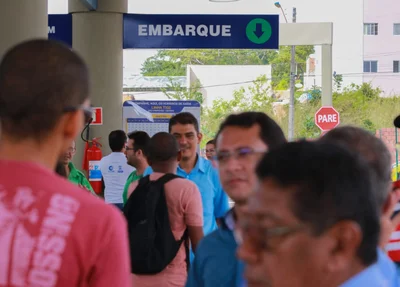 Usuários no Terminal do Zoobotânico 