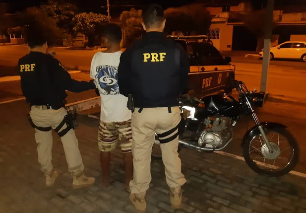 Menor foi apreendido pela PRF