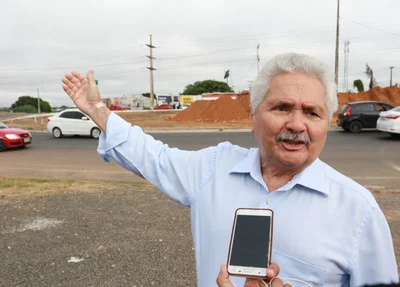 Elmano Férrer visita obras do viaduto do Balão do Peixe 