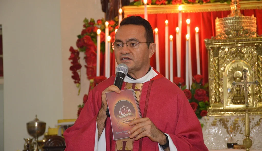 Missa de abertura foi presidida pelo Padre Joãozinho