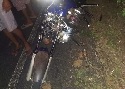 Moto ficou destruída